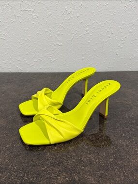 Gianni Bini Neon Green Leather Square Toe Twist Band Dress Sandal Size 8M Y2K
